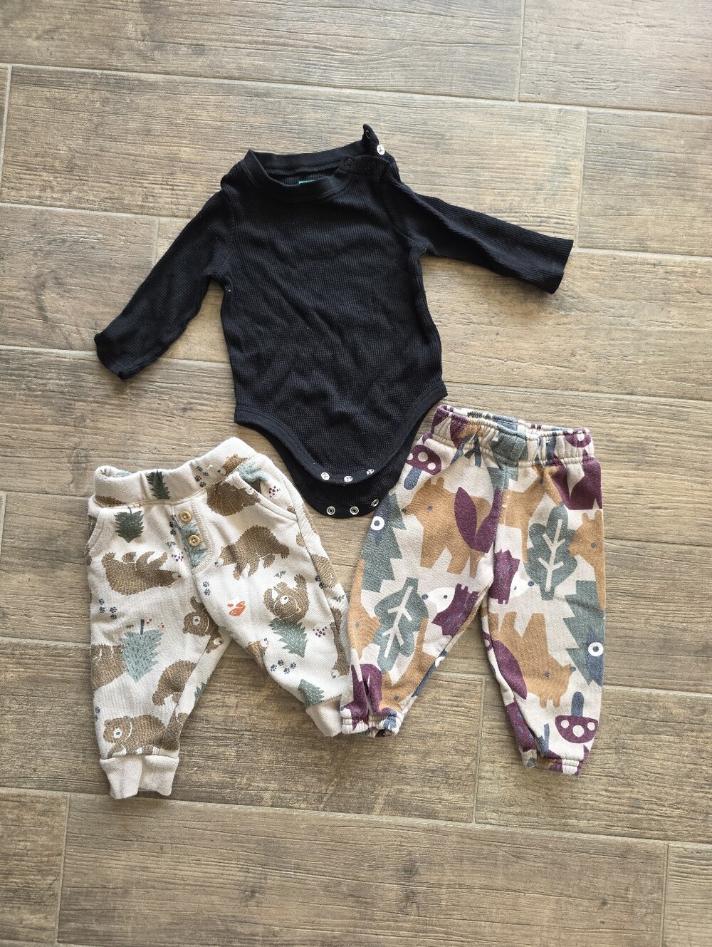 2 Sweatpants and 1 Long Sleeve 6-9M